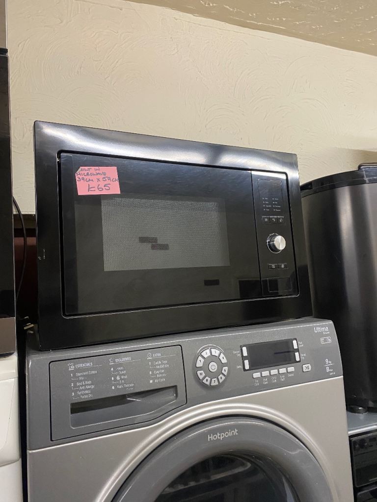 Zanussi Black Microwave Oven – Good Condition