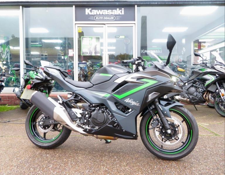 KAWASAKI NINJA 500 SE 2025