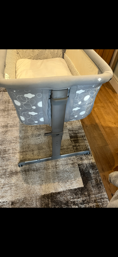 Chicco Next2Me Bedside Crib