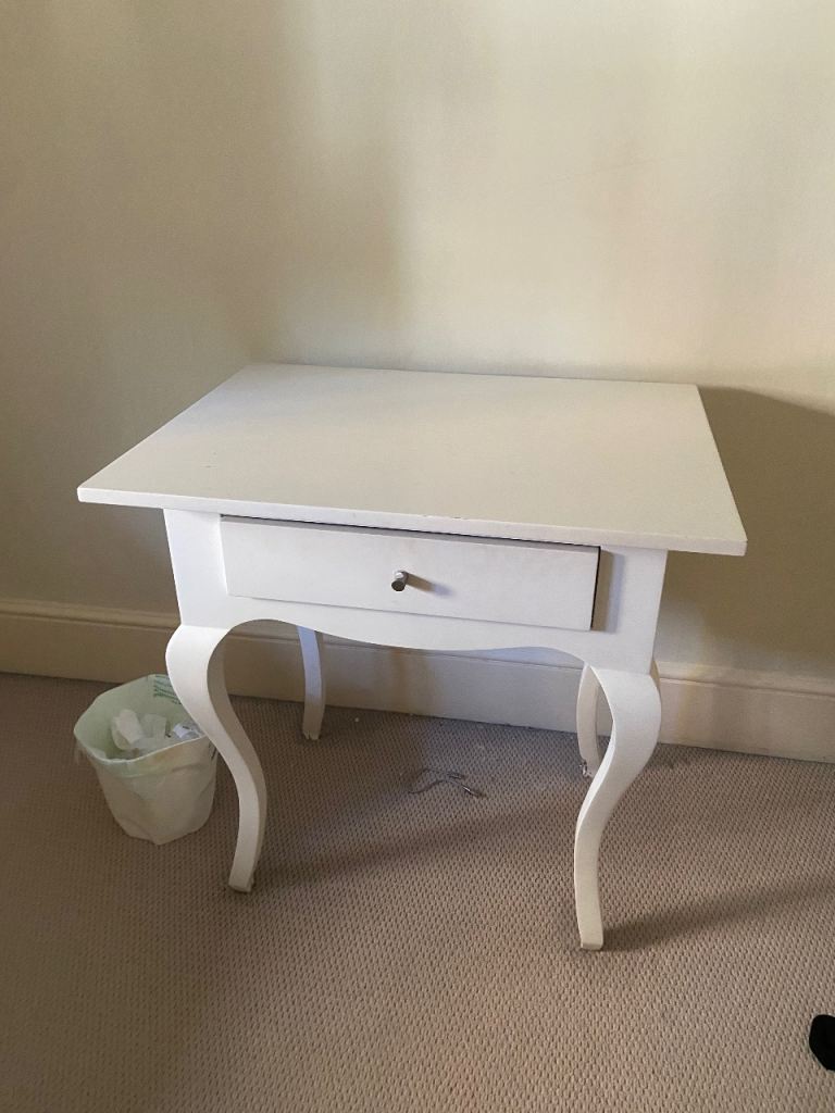 White Wooden  Table with Drawer – Good Condition