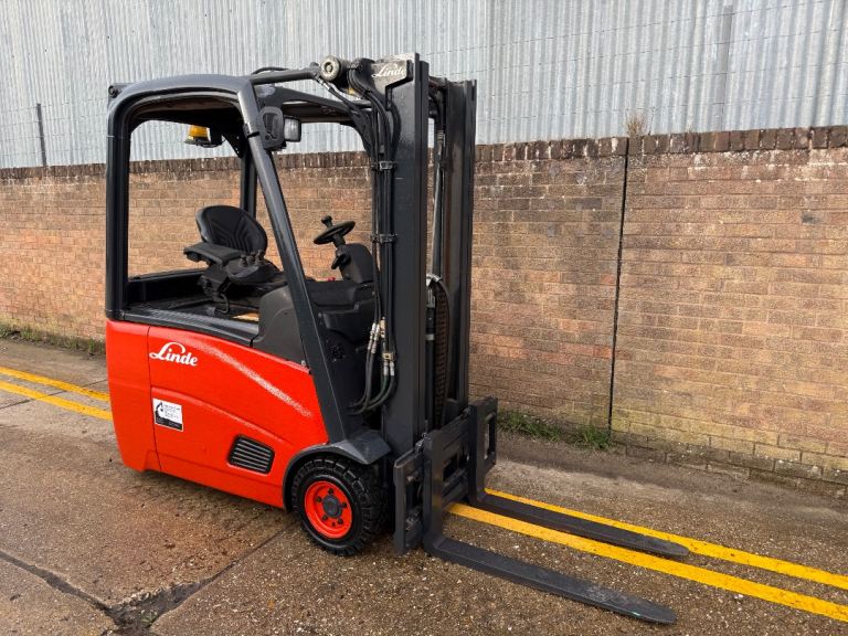 Linde E16 Electric forklift 