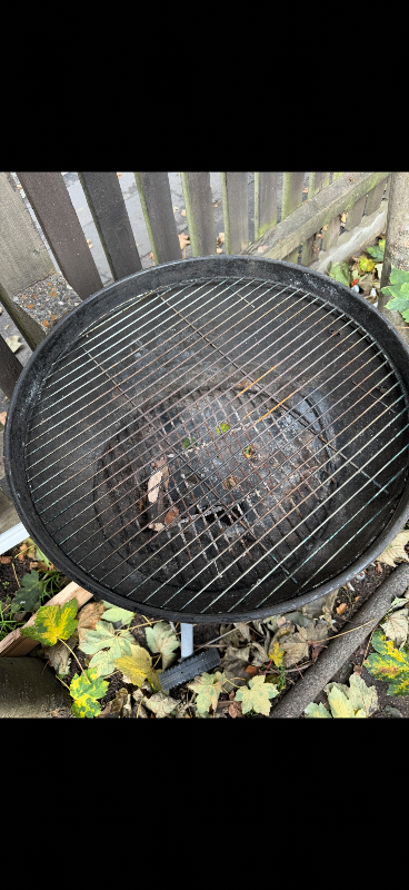 Round coal bbq
