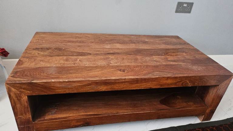 Solid wood sheesham coffee table