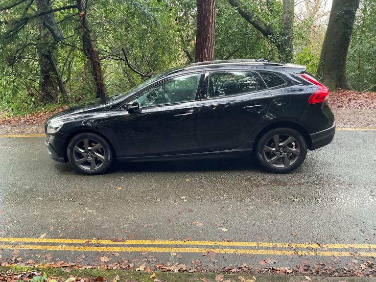 2015 Volvo V40 D2 Cross Country Lux Nav 5dr HATCHBACK DIESEL Manual