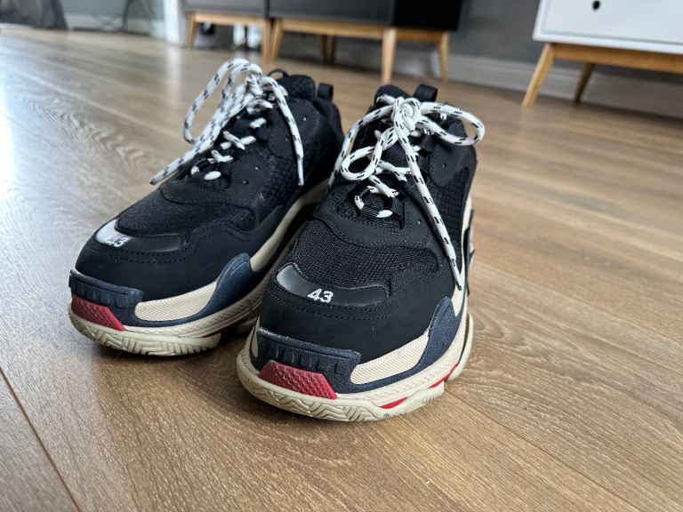 Auth Balenciaga Triple S 43 sneakers