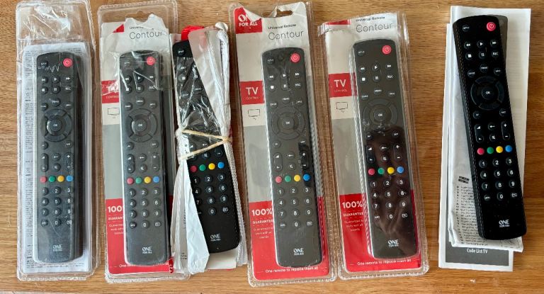 7 One For All Contour Universal TV Remote Control - NEW