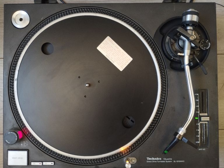 Technics SL-1210MK2-E Turntable – Good Condition