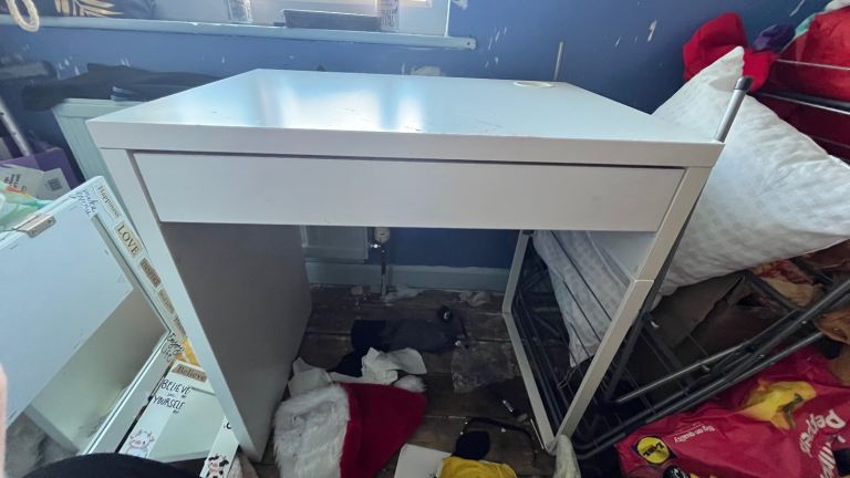 White Office Desk with Drawer – Fair Condition
