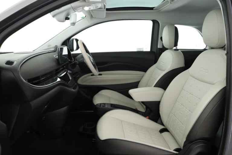 2021 Fiat 500 87kW La Prima 42kWh 3dr Auto Hatchback Electric Automatic