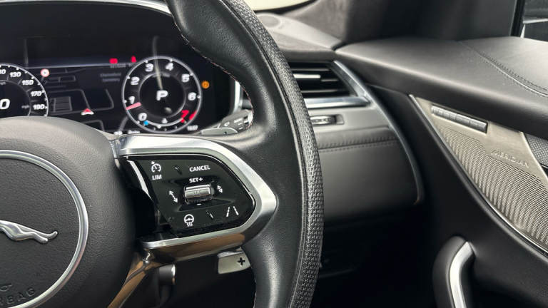 2021 Jaguar F-Pace 5.0 P550 V8 SVR SUV 5dr Petrol Quickshift AWD Euro 6 (s/s) (550 ps) SUV Petrol...