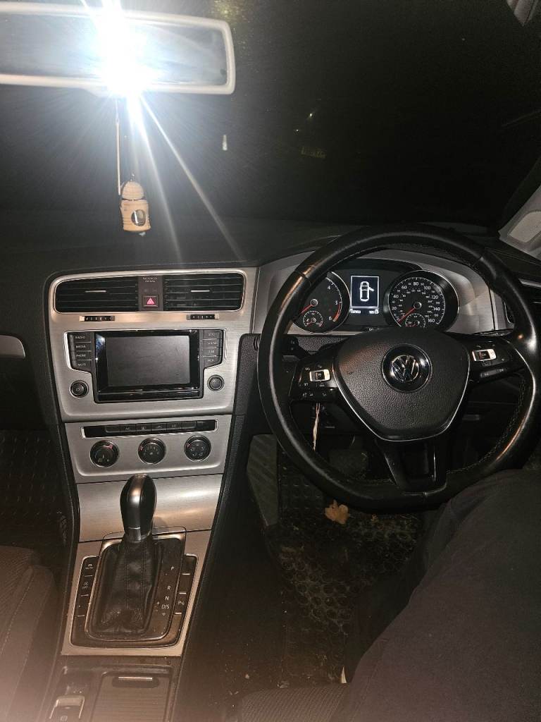 Volkswagen, GOLF, Hatchback, 2014, Semi-Auto, 1598 (cc), 5 doors