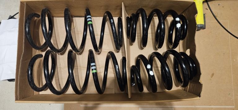 Full Set of Genuine Factory Springs for VW T6 Transporter T30 / California**Delivery Mileage Only**