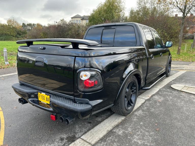 2004 Ford F150 HARLEY DAVIDSON 5.4 v 8  Truck  Petrol Automatic