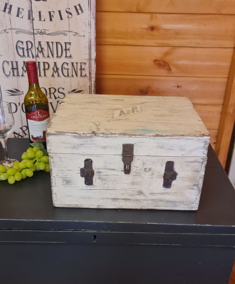 Old white washed Upcyled dovetailed box