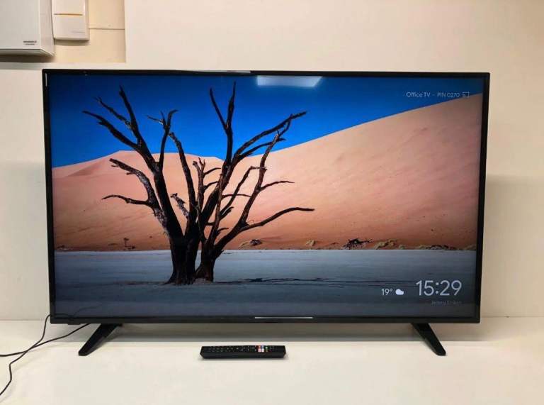 Digihome 50" Smart TV with Remote - HDMI & USB