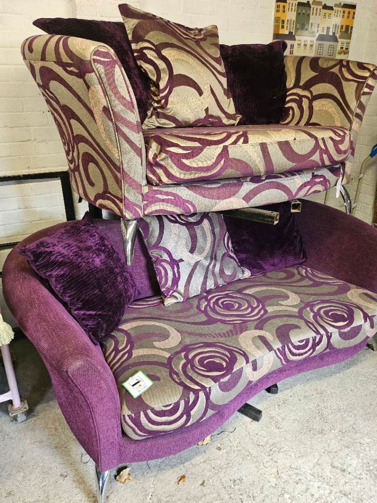 Exdisplay dfs sofa cuddle chair 