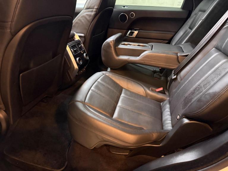 2020 Land Rover Range Rover Sport 3.0 SD V6 Autobiography Dynamic Auto 4WD Euro 6 (s/s) 5dr ESTAT...