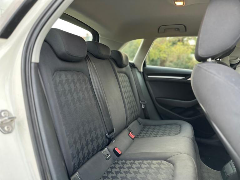 2015 Audi A3 1.6 TDI 110 SE Technik 5dr HATCHBACK Diesel Manual