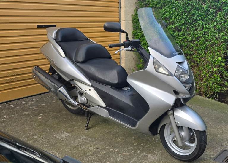 Honda SILVER WING FJS 600 2001 MAXI SCOOTER