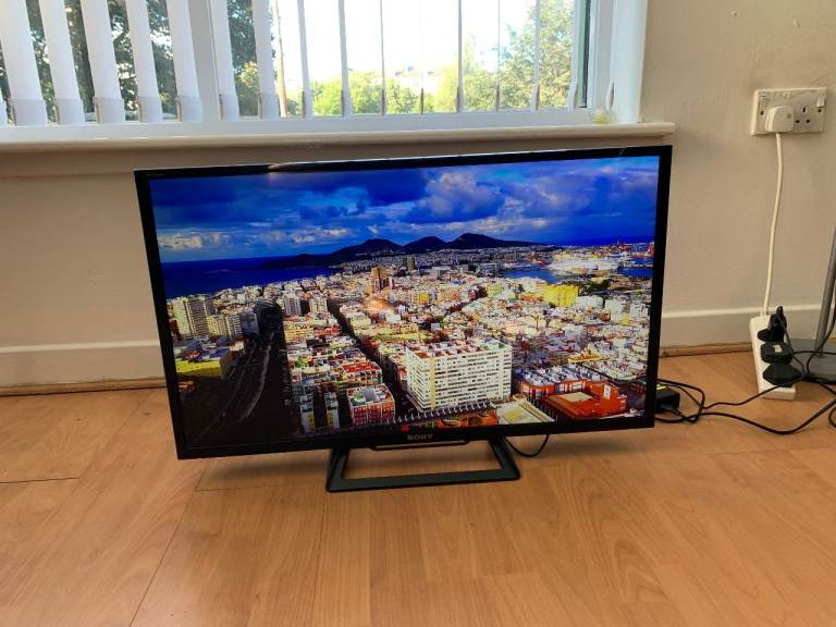 Sony Bravia 32 Inch TV (Not a smart tv)