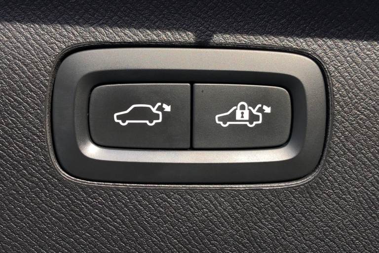 2019 Volvo XC90 2.0 T5 [250] R DESIGN Pro 5dr AWD Gtron Estate PETROL Automatic