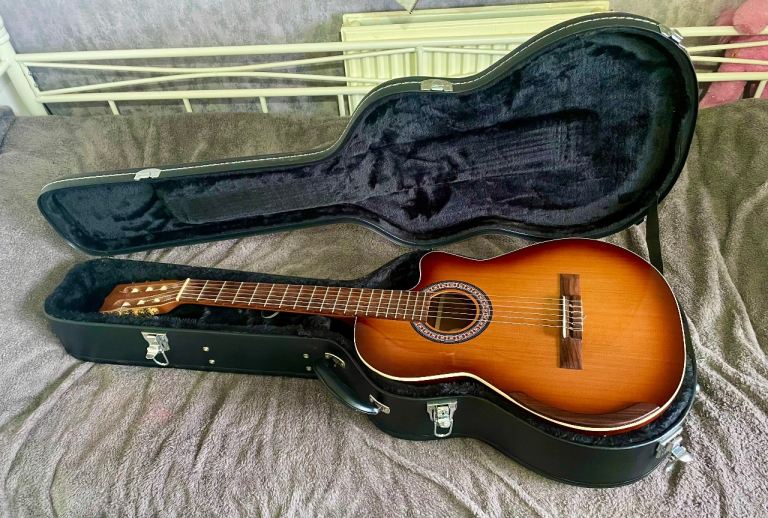 La Patrie (Godin) Hibird CW Light Burst Classical Acoustic Guitar with New Case