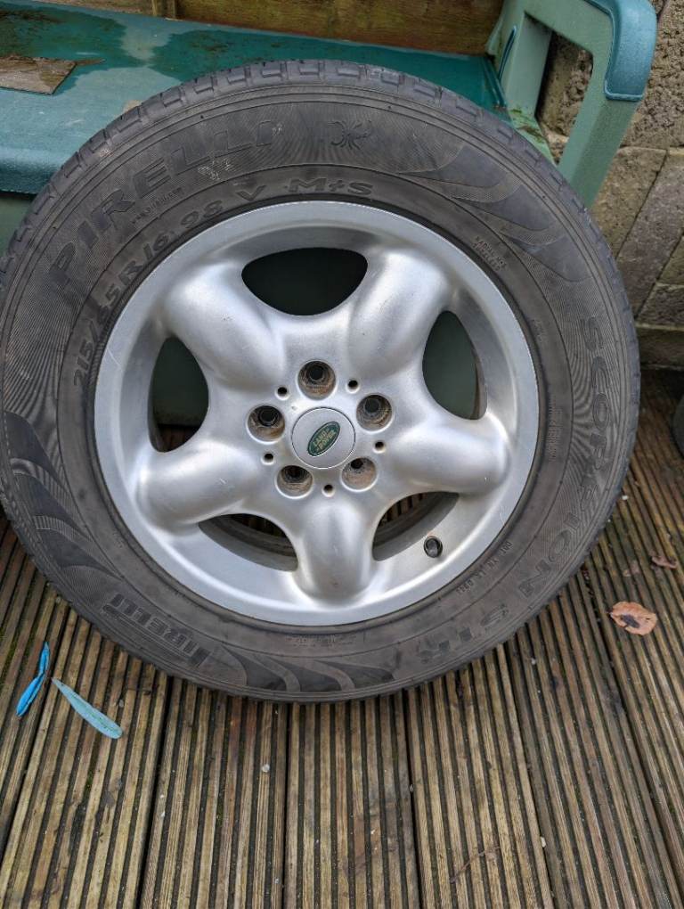 Land rover Freelander tyre and alloy