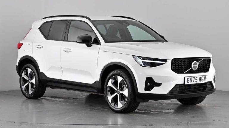 2025 Volvo XC40 Plus Dark B3 Mild hybrid Heated Seats Rear Camera BLIS Google Nav Estate Petrol A...
