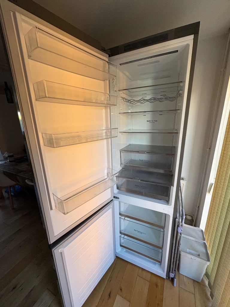 LG fridge/freezer 60/40 (for parts)