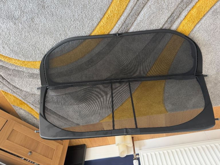 Wind deflector for BMW series 2