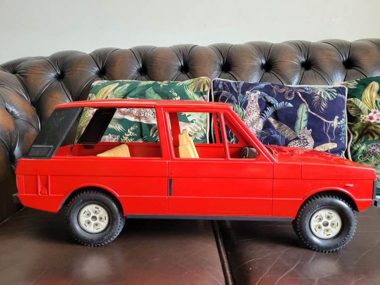 Vintage Sindy Range Rover Toy Car – Red, Good Condition