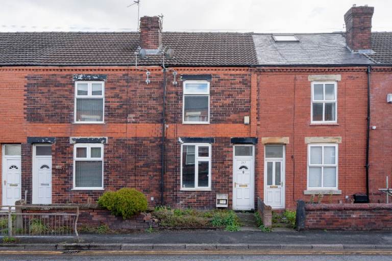 2 bedroom house - unfurnished - Ince (WN3)