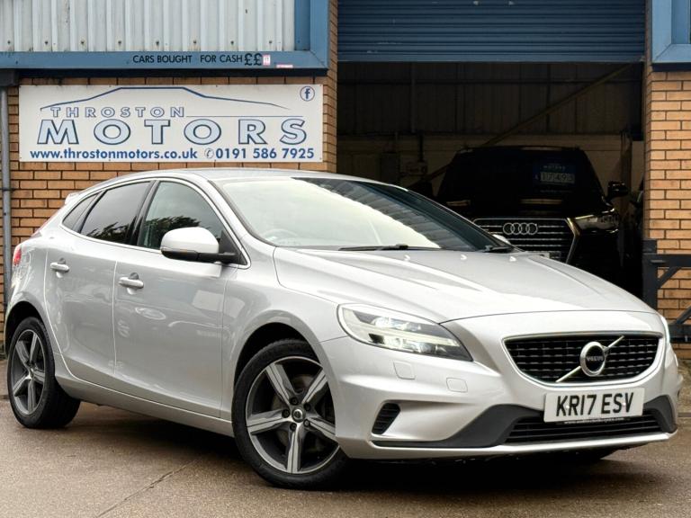 ** F.S.H ** 2017 (17) Volvo V40 2.0 D4 R-Design Nav Plus 5 door hatch ** AUTO **