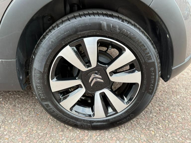 2024 Citroen C3 1.2 PureTech Plus 5dr HATCHBACK Petrol Manual