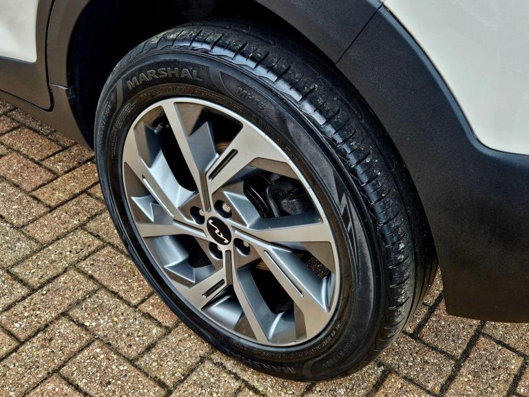 2023 Kia Stonic 1.0 T-GDi GT-Line SUV 5dr Petrol DCT Euro 6 (s/s) (99 bhp) HATCHBACK Petrol Autom...