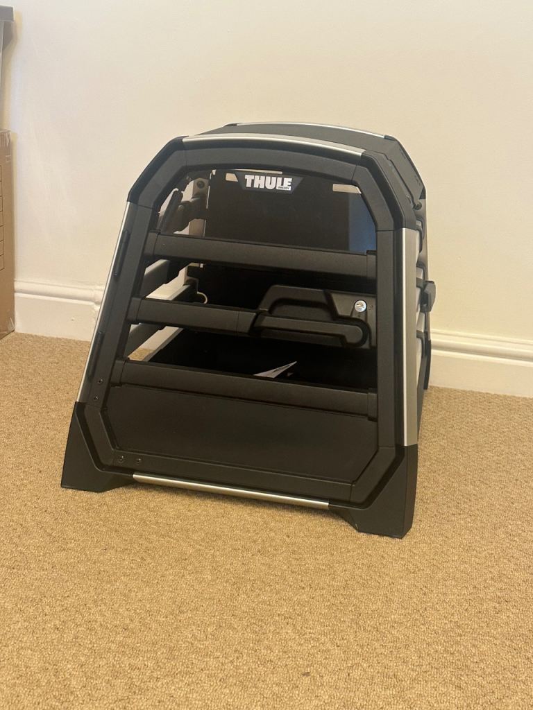 Thule Allax Dog Crate / Cage - Car