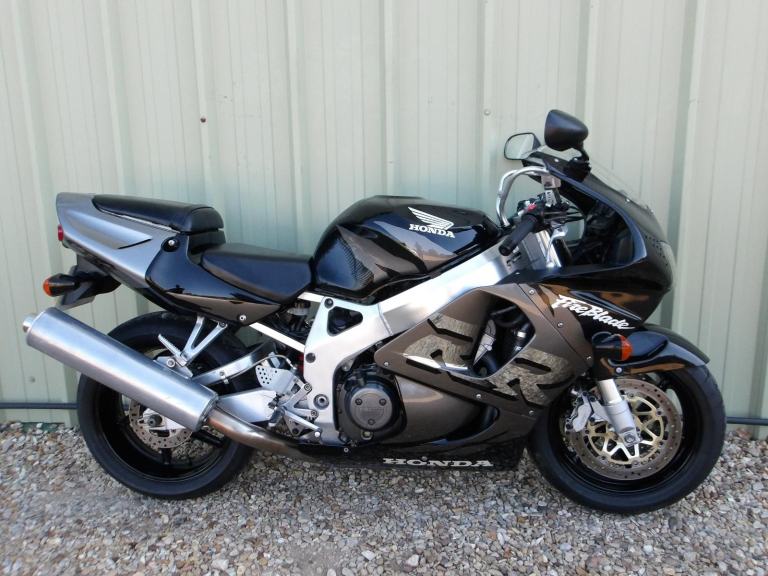 Honda CBR900 RR Fireblade 1999 * UK Delivery *