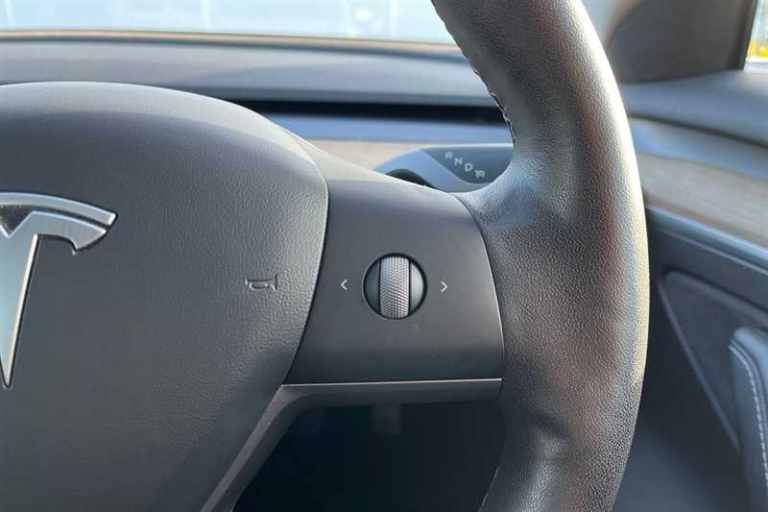 2021 Tesla Model 3 (Dual Motor) Long Range Saloon 4dr Electric Auto 4WDE (346 ps) Saloon Electric...