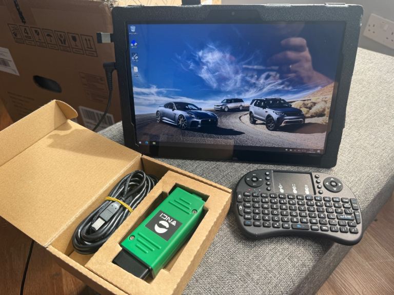 JLR Pathfinder laptop, software with JLR VNCI