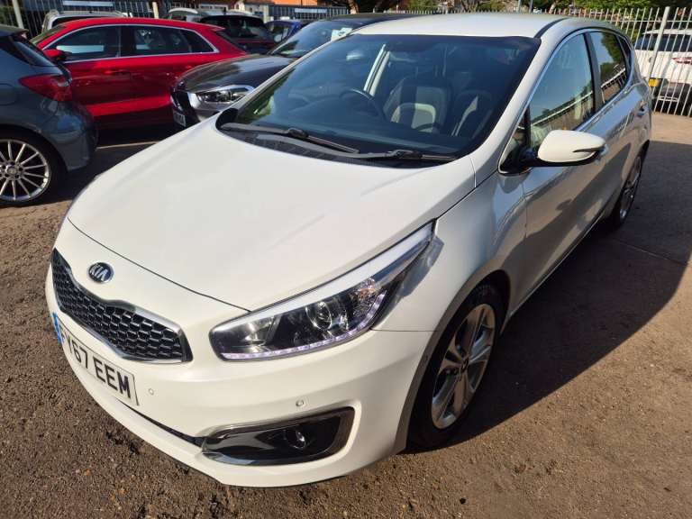 Kia Ceed 1.6 CRDi ISG 3 5dr Diesel