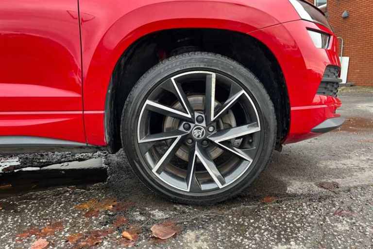 2019 Skoda Karoq 2.0 TDI Sport Line 4x4 5dr ESTATE DIESEL Manual