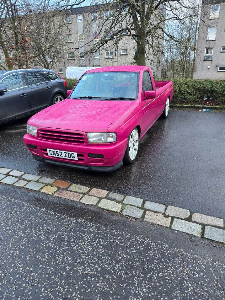 Mazda B2500 Pick Up 4x2 RWD