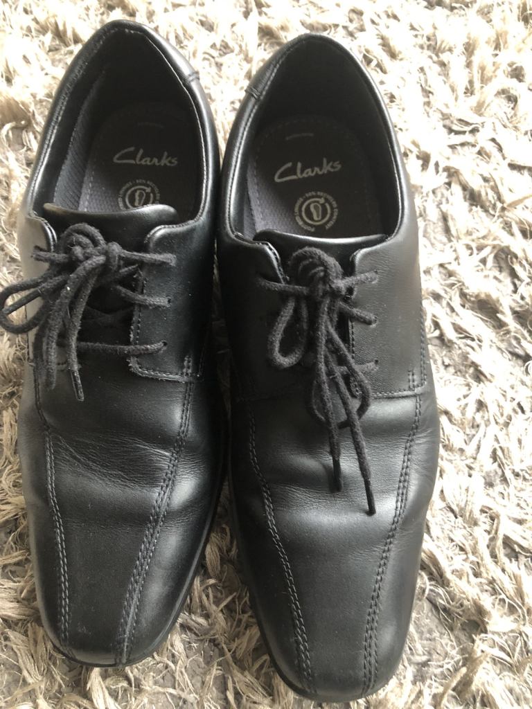 Clark’s Size 6 Shoes