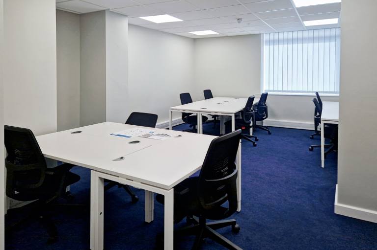 Fareham - PO16 9QD \ Workspace for Teams of 3