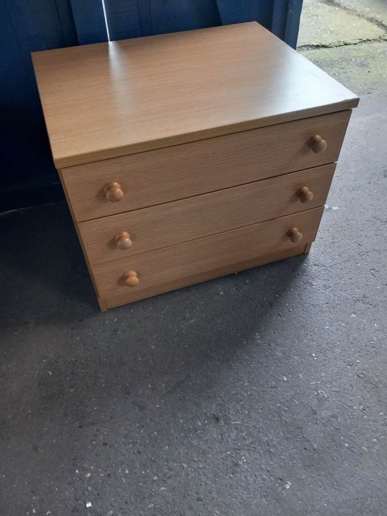 3 drawer unit