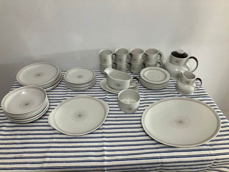 Royal Doulton - Morning Star - 47 Pieces Set - 