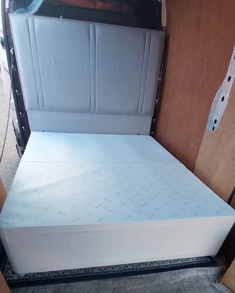 Kingsize bed frame