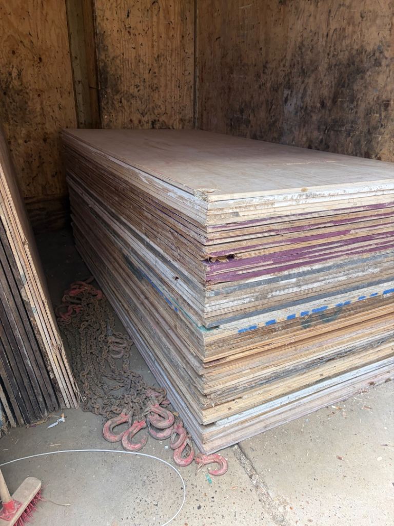 18mm ply wood size 8/4