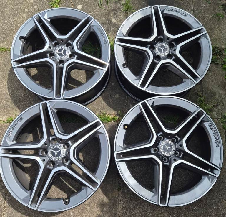 19" GENUINE MERCEDES AMG ALLOYS 5 X 112 NOT STAGGERED V-CLASS/VITO/A-CLASS ETC 