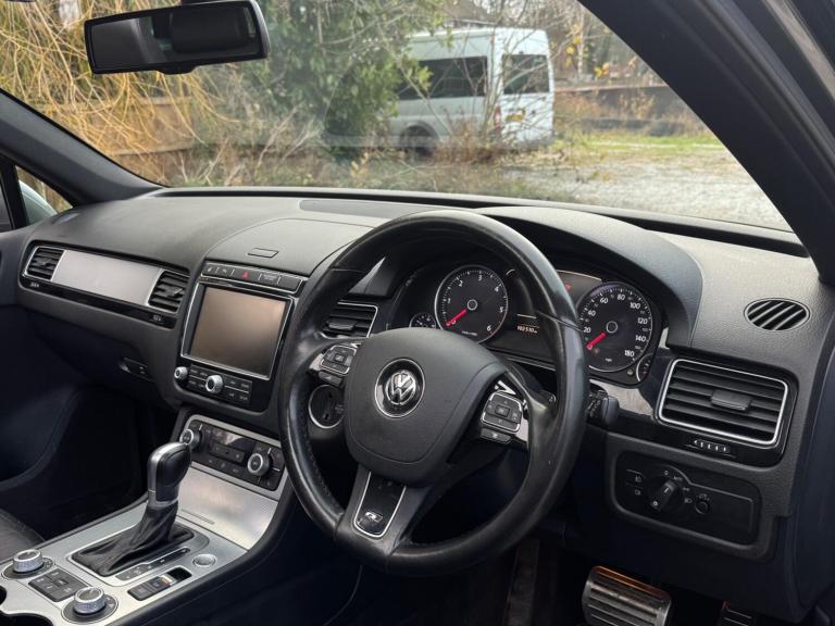 2016 Volkswagen Touareg 3.0 TDI V6 BlueMotion Tech R-Line Tiptronic 4WD Euro 6 (s/s) 5dr ESTATE D...